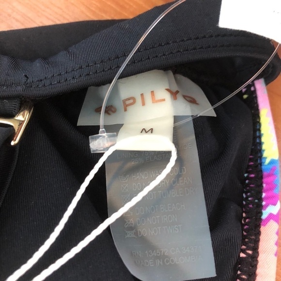 PILYQ Women’s Size M Bikini Top Zig Zag Print Swim - Picture 11 of 16